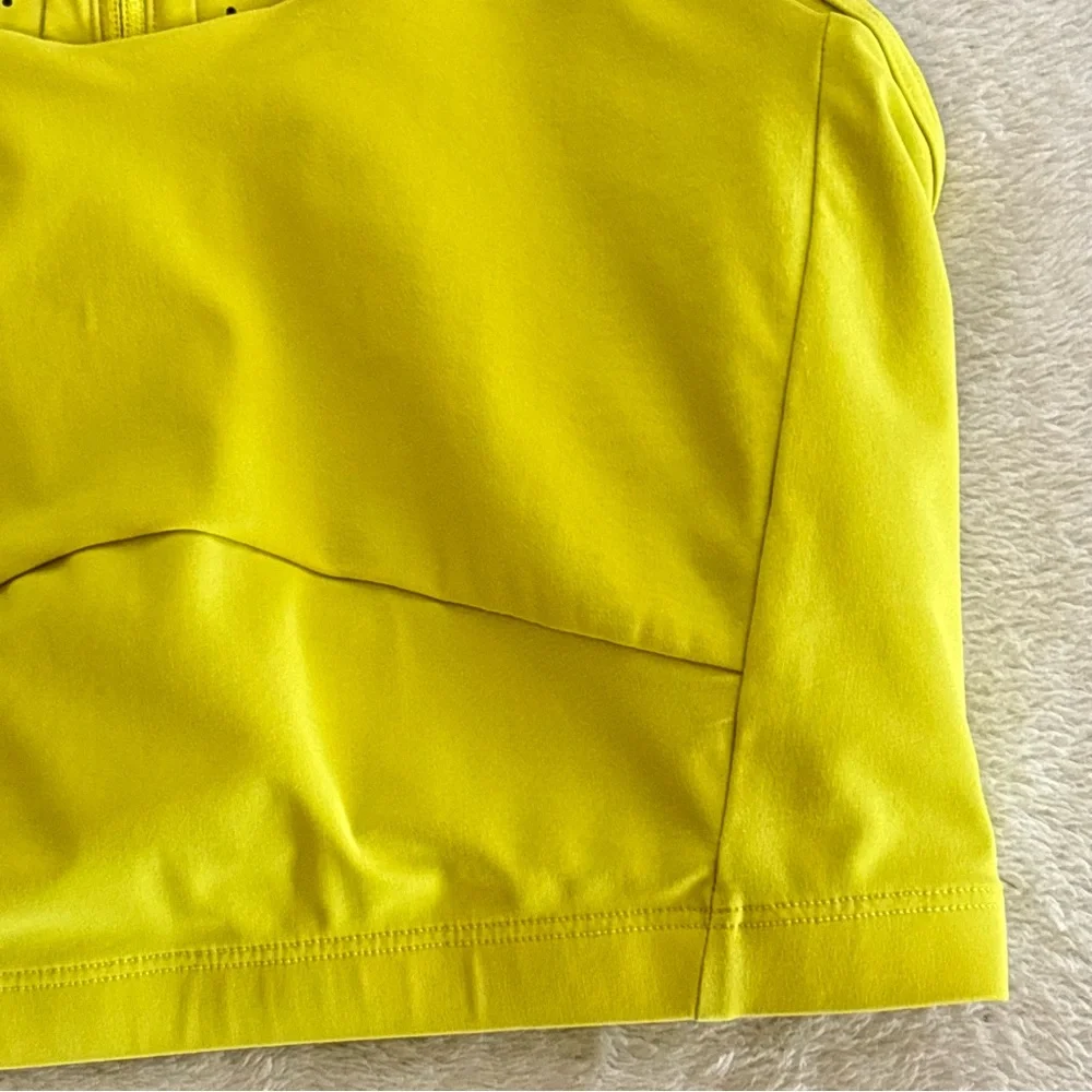 Lululemon Unleash Strength Sports Bra *Medium Support Yellow Serpentine Size 6